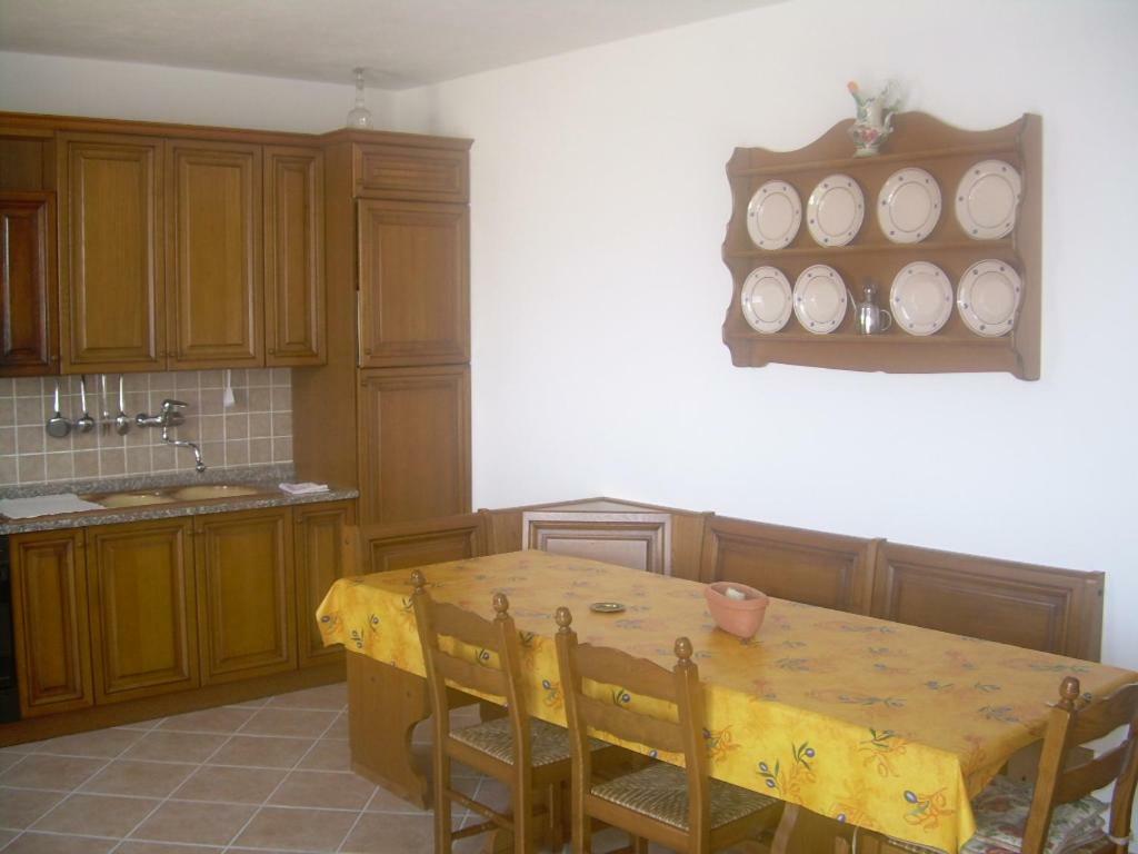 Ariabuona Apartment Монеглия Екстериор снимка